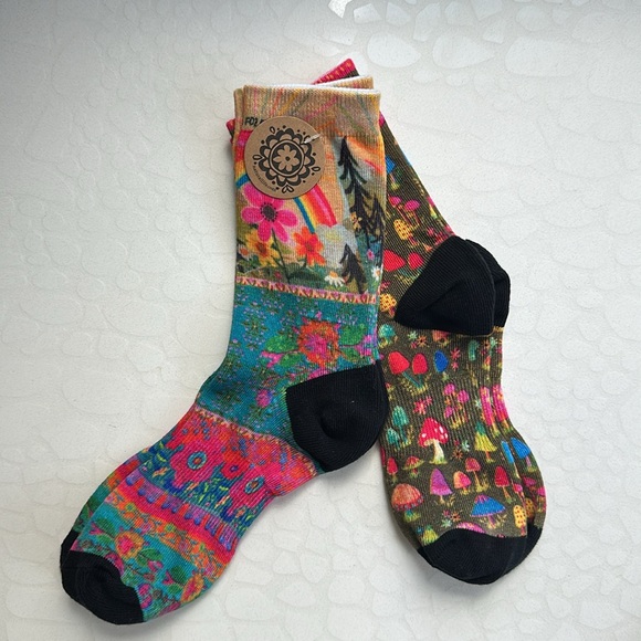 NWT 2-pair Natural Life Socks, Vibrant Colors, Fun Patterns, fits sizes 5-11 - Picture 4 of 7